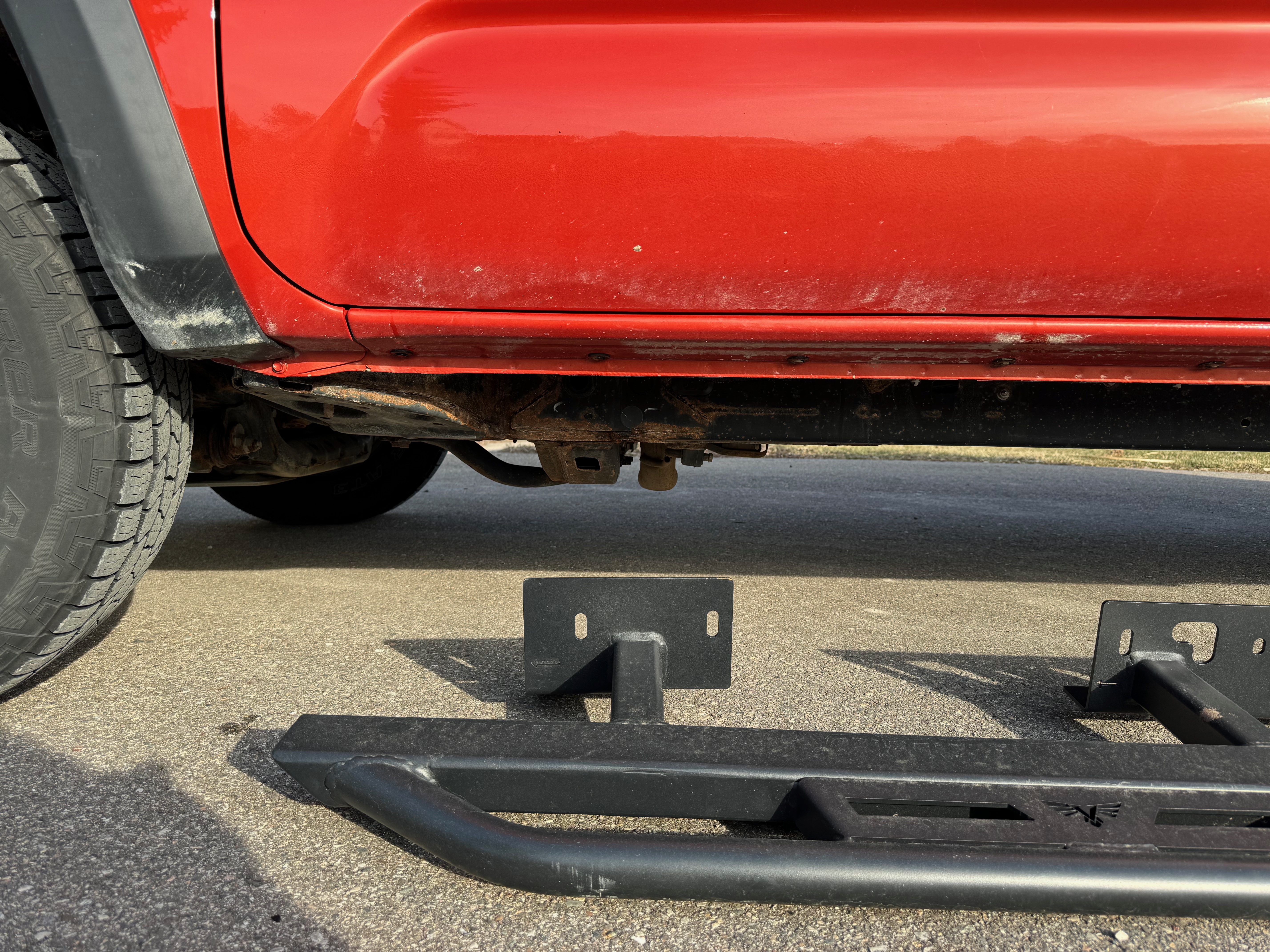 Slider on Ground, Front View